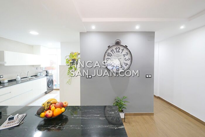 Casas en venta y pisos alquiler - 3