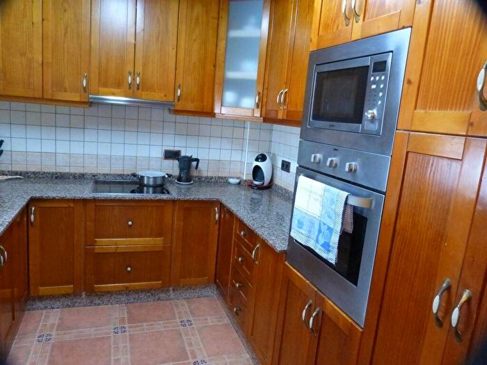 Casas en venta y pisos alquiler - 2
