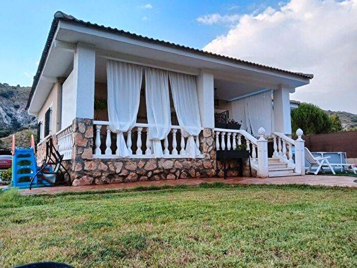 Casa en venta de 3 habitaciones: Castilla La Mancha, Guadalajara
