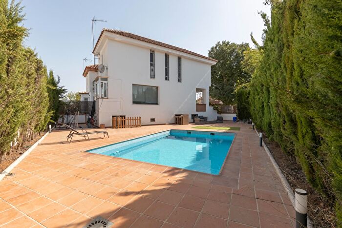 Casa en venta de 3 habitaciones: Atarfe, Granada