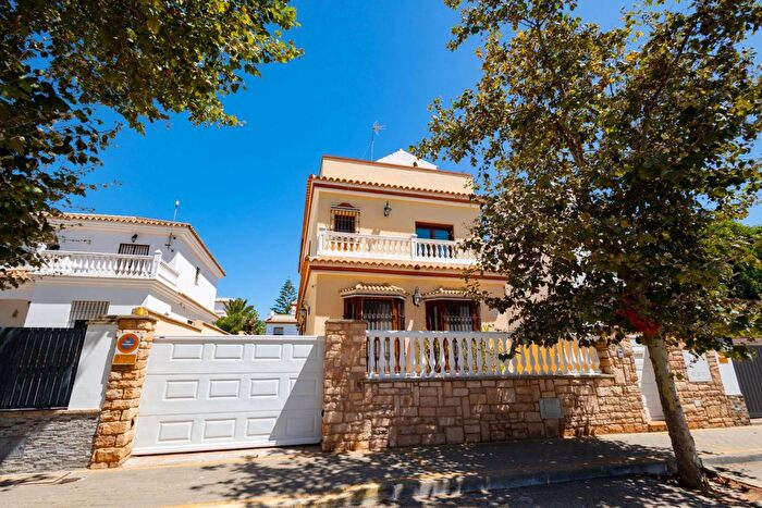 Casa en venta de 4 habitaciones, Andalucía, Cádiz