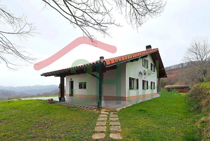 Casa en venta de 3 habitaciones en Etxalar, Navarra