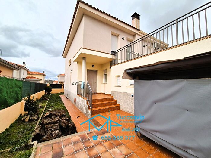 Casa en venta de 3 habitaciones, El Barraco, Ávila