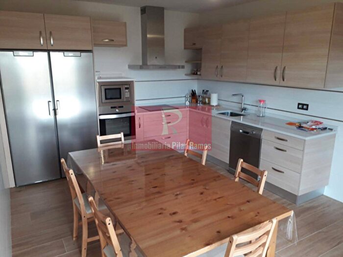 Casas en venta y pisos alquiler - 3