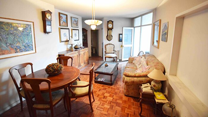 Piso en venta de 2 habitaciones en Chamberí, Vallehermoso