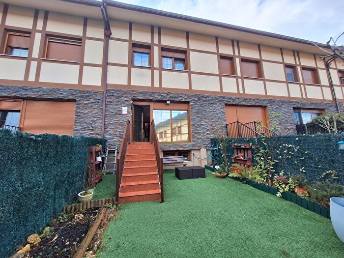 Casa en venta de 3 habitaciones en Valle de Mena, Burgos
