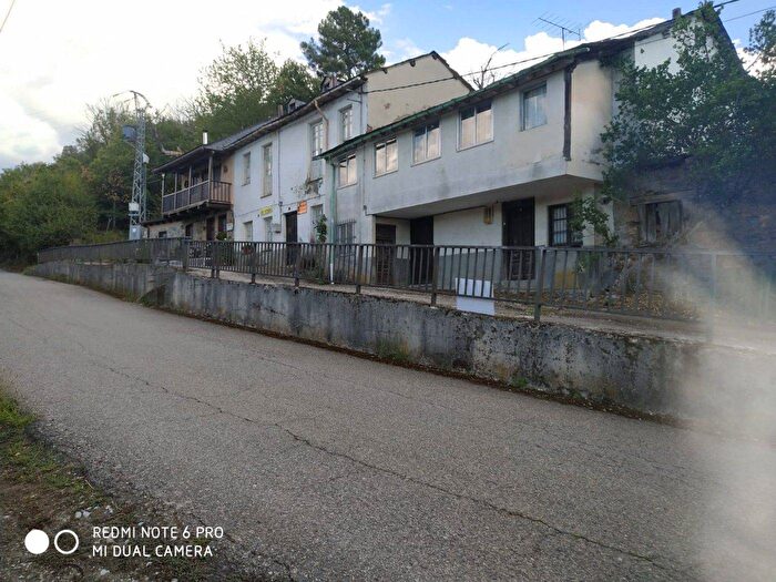 Casa en venta de 3 habitaciones en Castilla y León, León