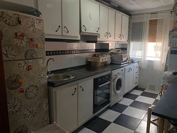 Casas en venta y pisos alquiler - 2