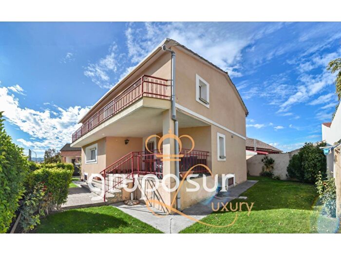 Casa en venta de 5 habitaciones en Castilla y León, Valladolid