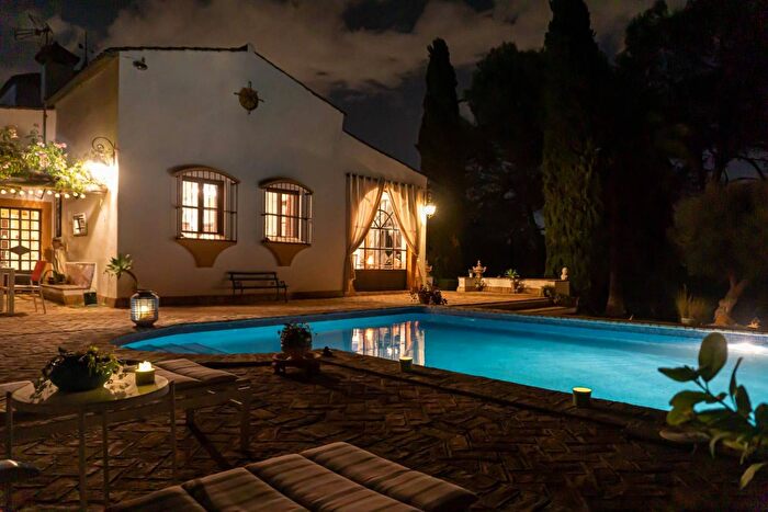Casa en venta de 4 habitaciones: Andalucía, Sevilla