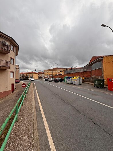 Casa en venta de 3 habitaciones: Guijuelo, Salamanca