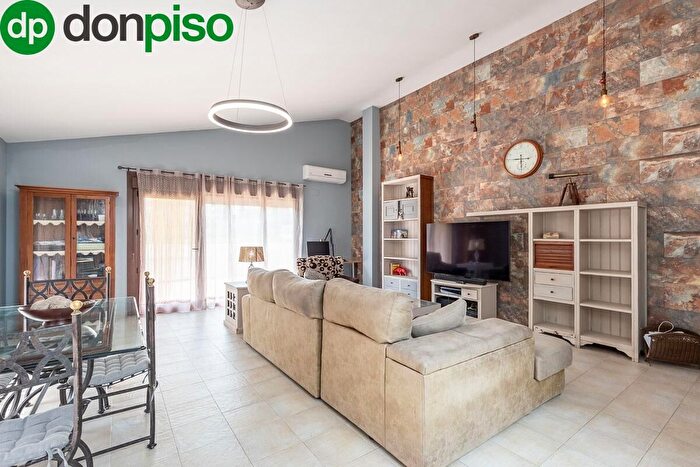 Casa en venta de 3 habitaciones en Aljomahima Ermita, Las Gabias