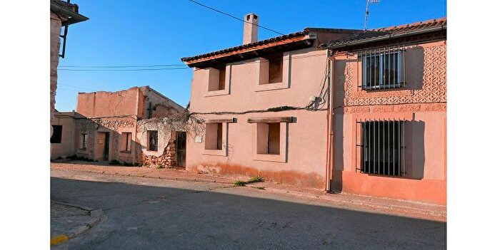Casa en venta de 3 habitaciones en Torreiglesias, Segovia