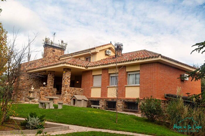 Casa de 5 habitaciones en venta en Castilla La Mancha, Guadalajara