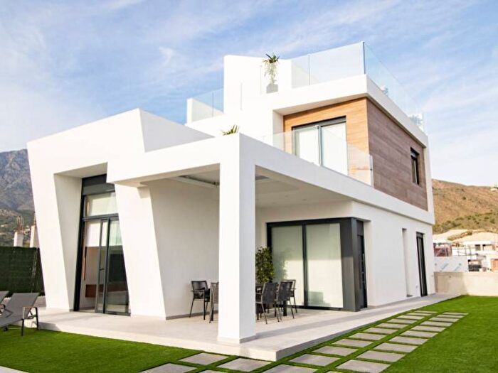 Casa de 3 habitaciones en venta en Comunitat Valenciana, Alicante