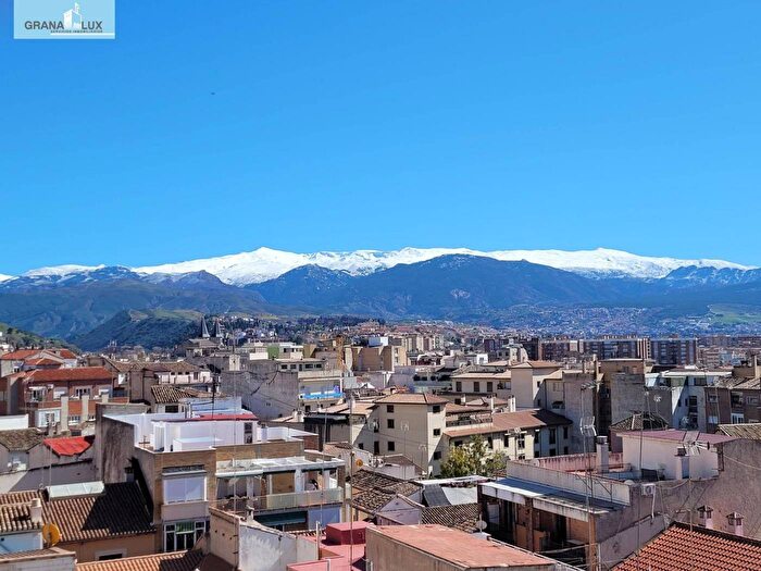 Andalucía, Granada: Piso en venta de 5 habitaciones