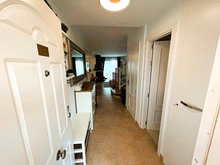 Casas en venta y pisos alquiler - 2