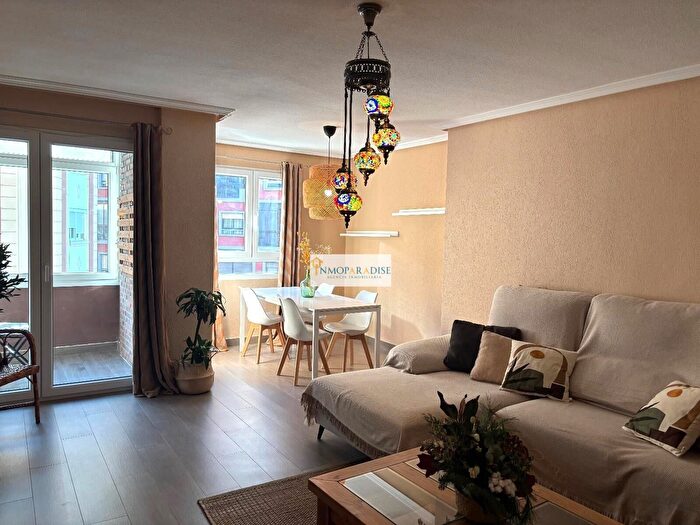 Casas en venta y pisos alquiler - 2