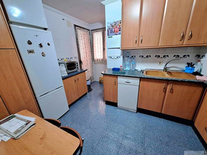 Casas en venta y pisos alquiler - 2
