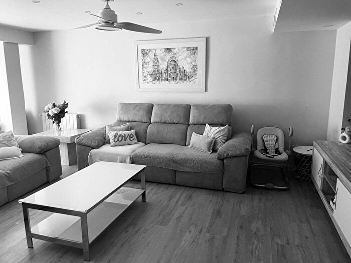 Piso de 7 habitaciones en venta en Región de Murcia, Murcia