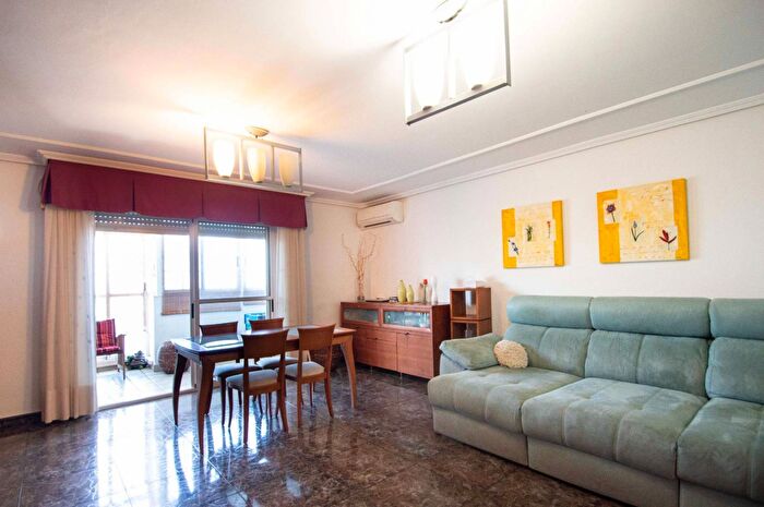 Casa en venta de 4 habitaciones, Almería, Andalucía