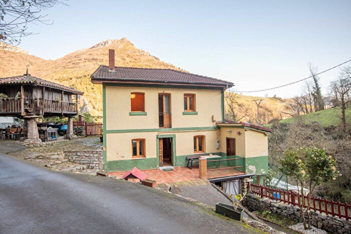 Casa en venta de 3 habitaciones en Principado de Asturias, Asturias