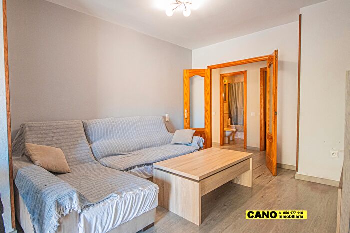 Piso en venta de 3 habitaciones, Huércal de Almería, Almería