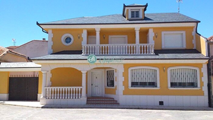 Casa en venta de 5 habitaciones, Castilla y León, Segovia