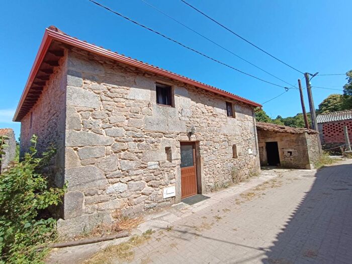 Galicia, Lugo: Casa en venta de 4 habitaciones