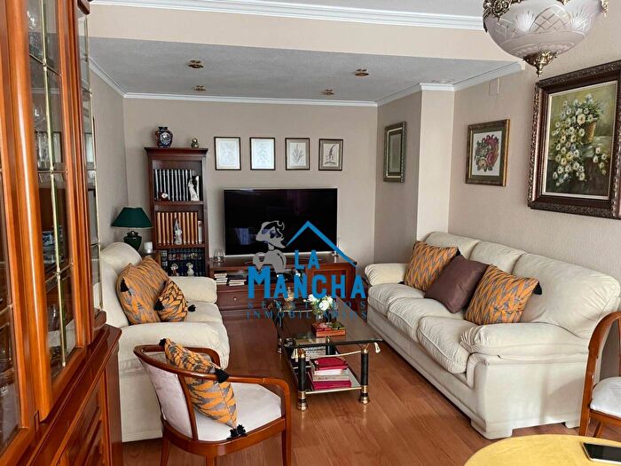 Castilla La Mancha, Albacete: Piso en venta de 3 habitaciones