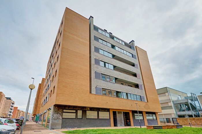 Piso de 3 habitaciones en venta en Huarte Uharte, Navarra