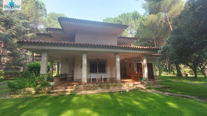 Casa en venta de 5 habitaciones en Castilla La Mancha, Albacete