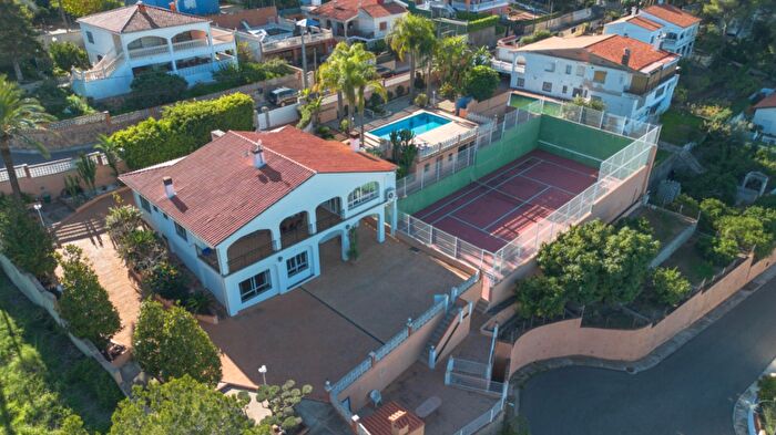Casa en venta de 6 habitaciones: Urbanitzacions i Pedanies Nord, Alzira