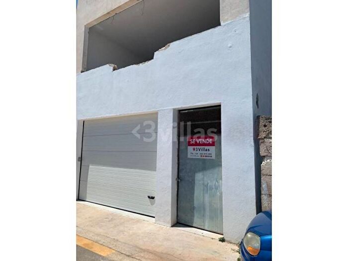 Casas en venta y pisos alquiler - 3