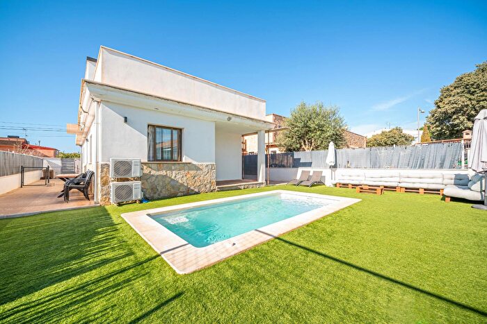 Casa de 3 habitaciones en venta en Son Ferrer, Calvià