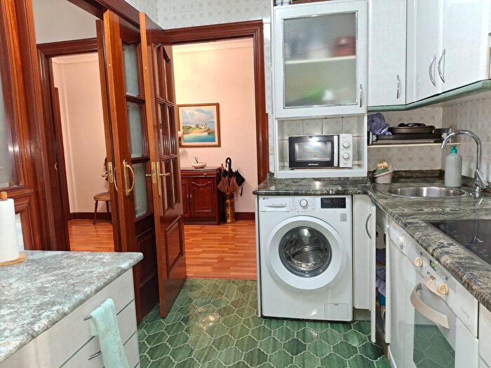 Casas en venta y pisos alquiler - 2