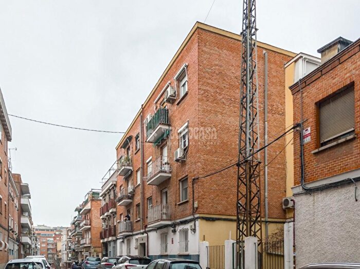 Piso en venta de 4 habitaciones en Ciudad Lineal, Quintana