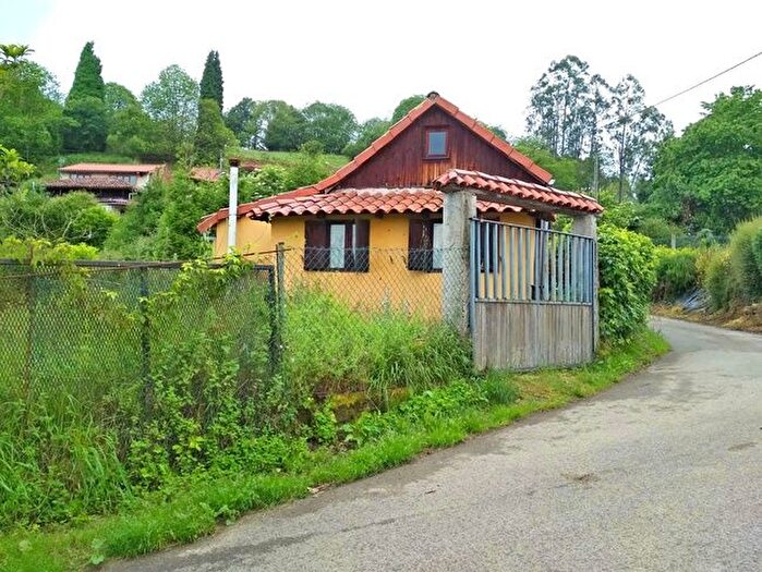 Casa en venta de 4 habitaciones: Pravia, Asturias