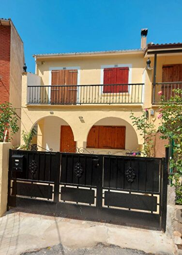 Casa en venta de 4 habitaciones, Navaluenga, Ávila