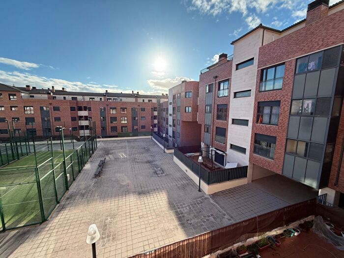 Casas en venta y pisos alquiler - 2