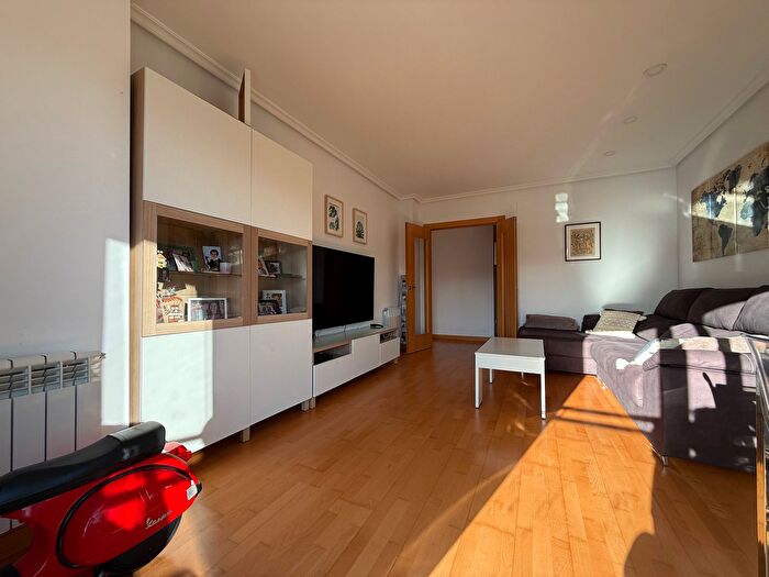 Piso de 3 habitaciones en venta en Aranzana, Arroyo de la Encomienda