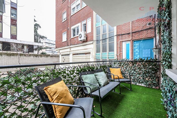 Piso en alquiler de 3 habitaciones en Chamartín, Hispanoamérica Bernabéu
