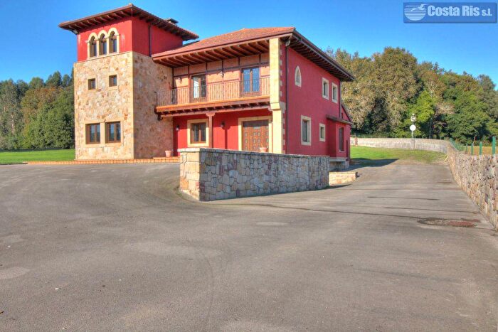 Casa de 5 habitaciones en venta en Cantabria, Cantabria