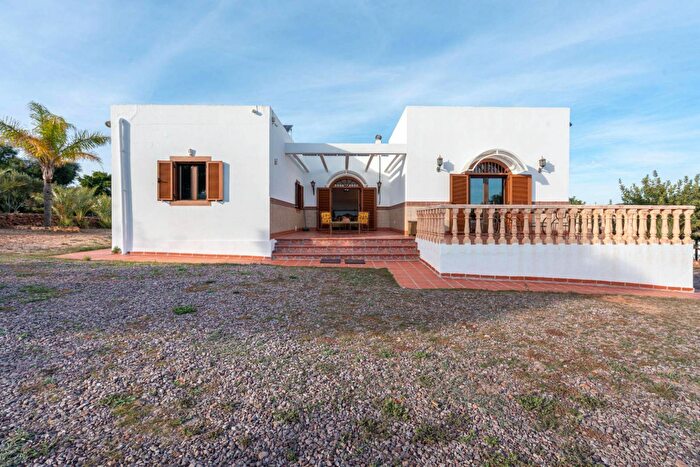 Casa de 5 habitaciones en venta en Andalucía, Almería