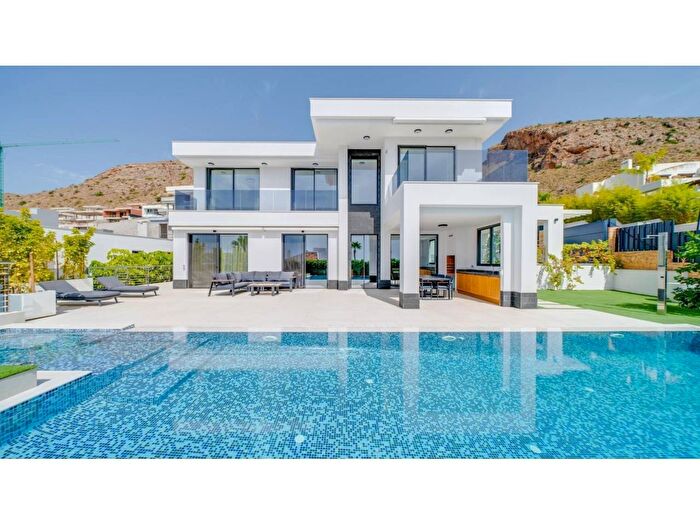 Casa en venta de 4 habitaciones: Comunitat Valenciana, Alicante