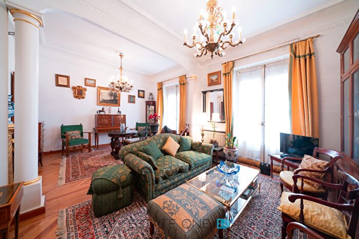 Piso en venta de 5 habitaciones en Centro, Sol