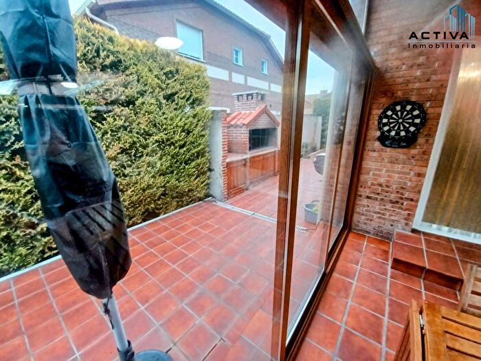 Casas en venta y pisos alquiler - 2