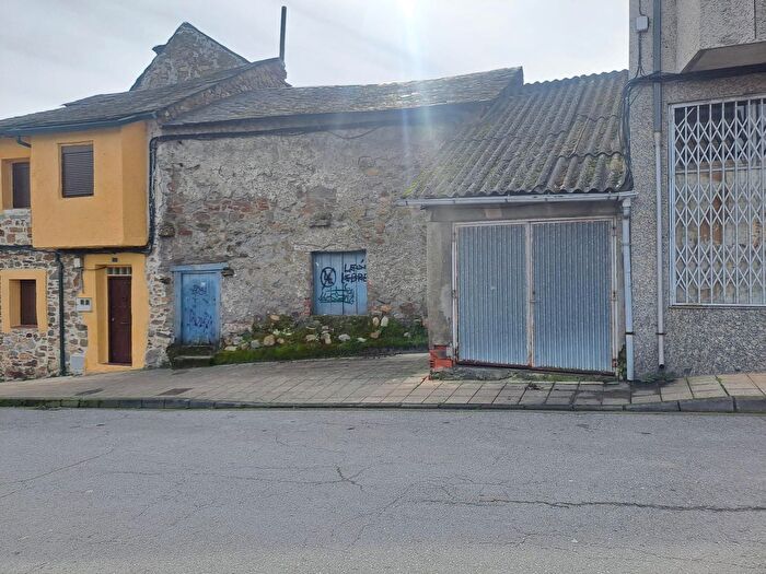 Casas en venta y pisos alquiler - 3