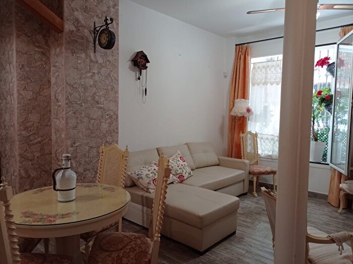 Casas en venta y pisos alquiler - 2