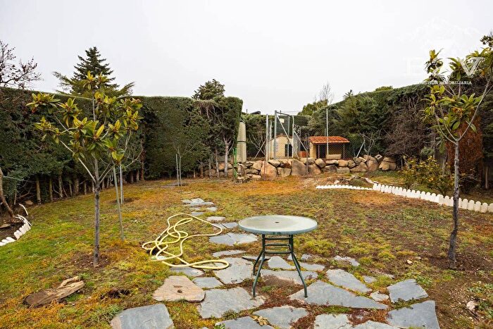 Casas en venta y pisos alquiler - 3
